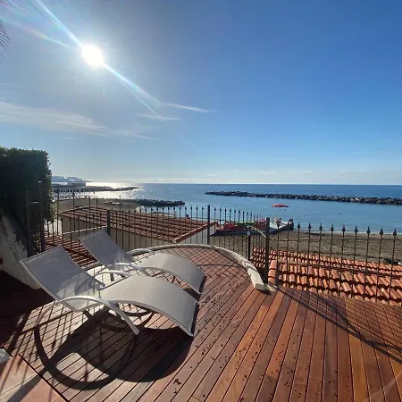 Rita Sea Front View - Parcheggio Gratuito In Casa de hóspedes *
