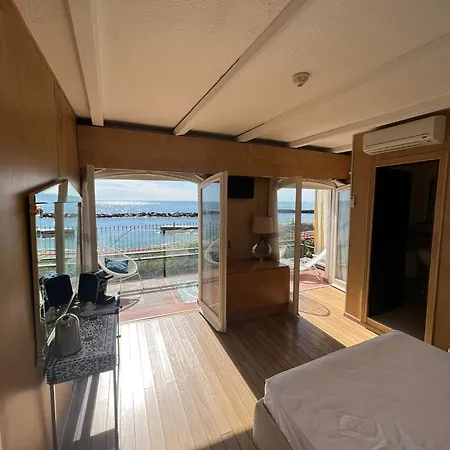 Rita Sea Front View - Parcheggio Gratuito In サンレモ