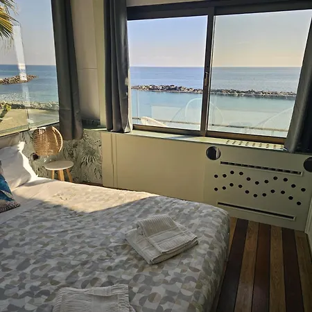 Rita Sea Front View - Parcheggio Gratuito In ゲストハウス サンレモ