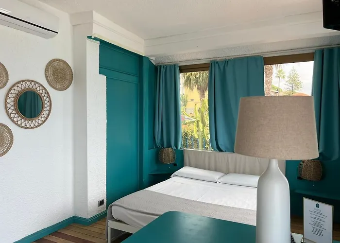 Rita Sea Front View - Parcheggio Gratuito In Penzion Sanremo