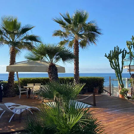 Rita Sea Front View - Parcheggio Gratuito In Pensionat