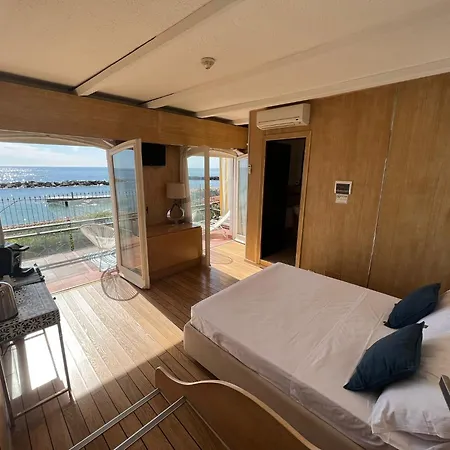 게스트하우스 Rita Sea Front View - Parcheggio Gratuito In 산레모