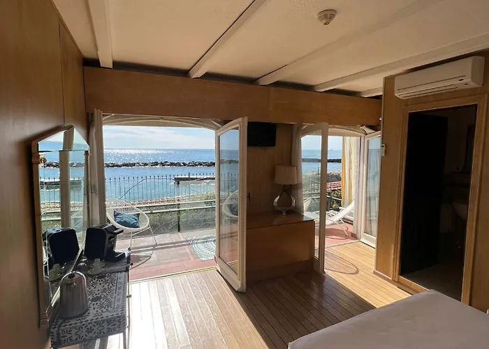 Rita Sea Front View - Parcheggio Gratuito In Sanremo